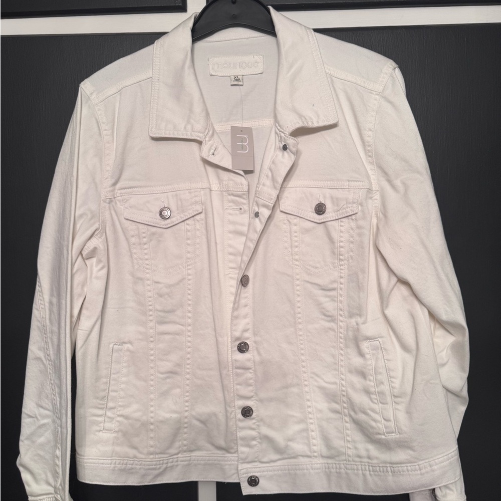 Women’s white jean jacket